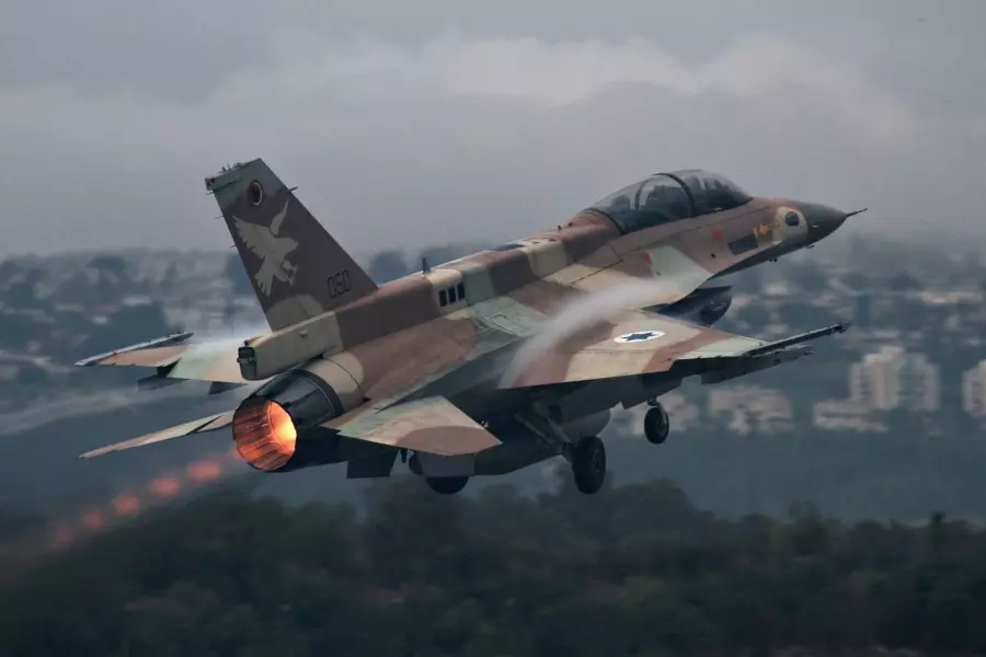 خبراء استراتيجيون : الضربات الإسرائيلية بوادر حسم للملف السوري