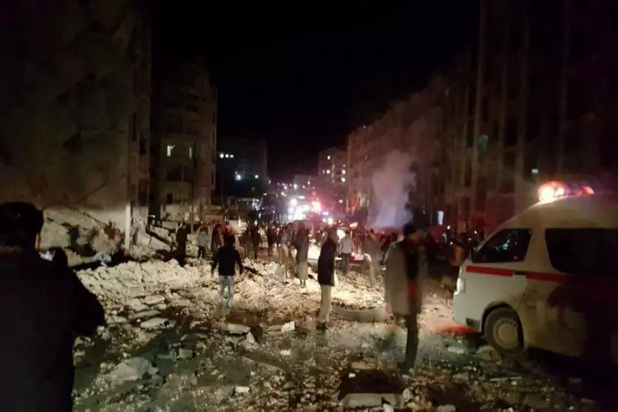 عشرات الشهداء والجرحى بانفجار مجهول في شارع الثلاثين بمدينة إدلب