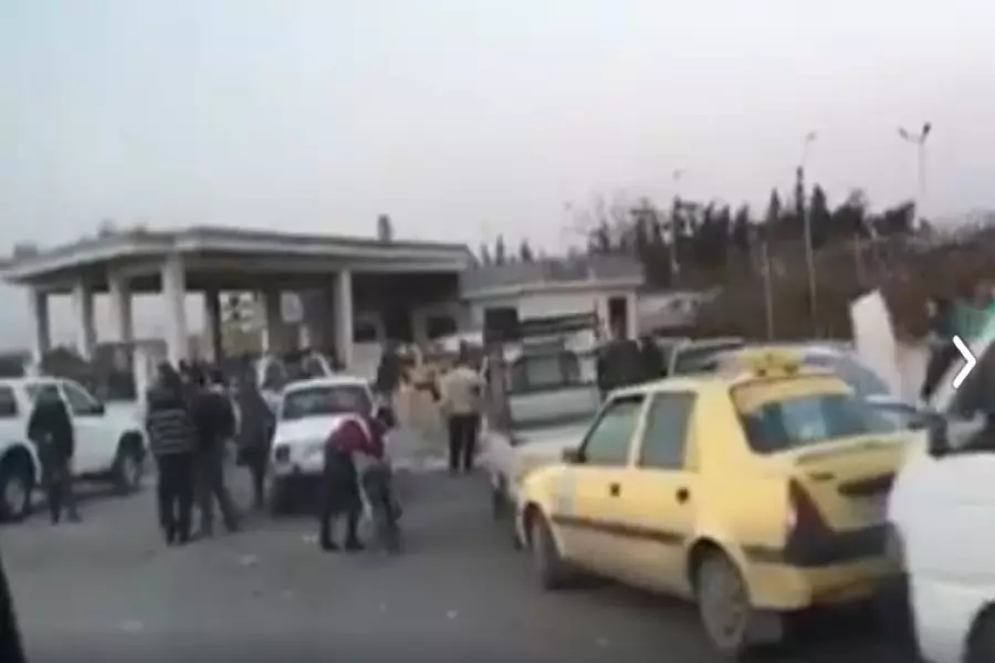 ازمة خانقة في دمشق مع انقطاع المحروقات وعلى رأسها البنزين