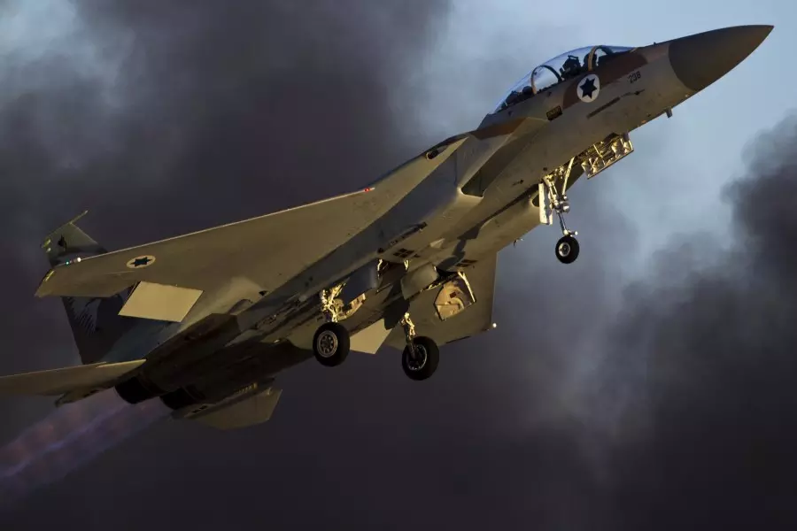 روسيا: غارات "إسرائيل" شكلت خطراً على طائرتين مدنيتين وخرقت سيادة سوريا!!