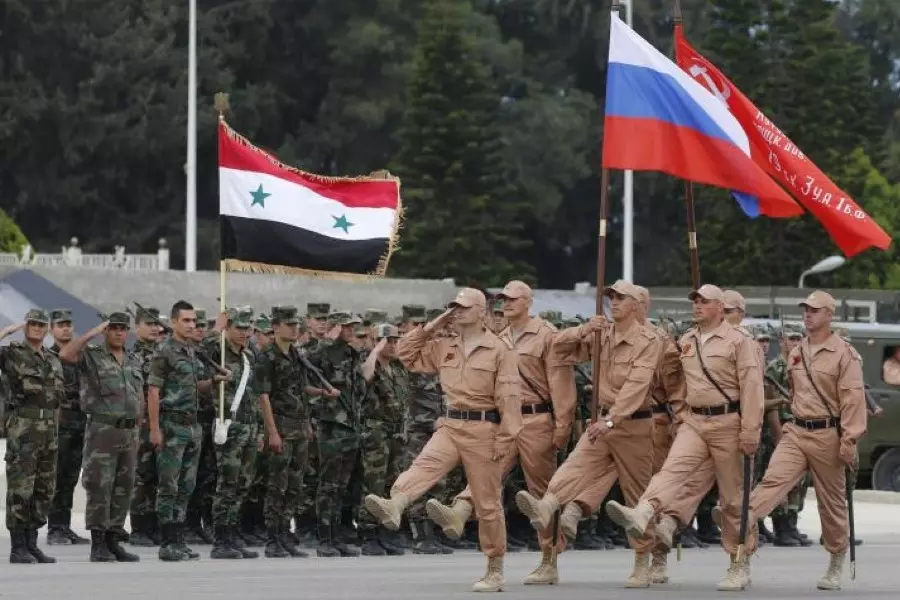 روسيا والنظام يستعرضان العضلات بمناورات جوية على حدود "الجولان وإدلب"