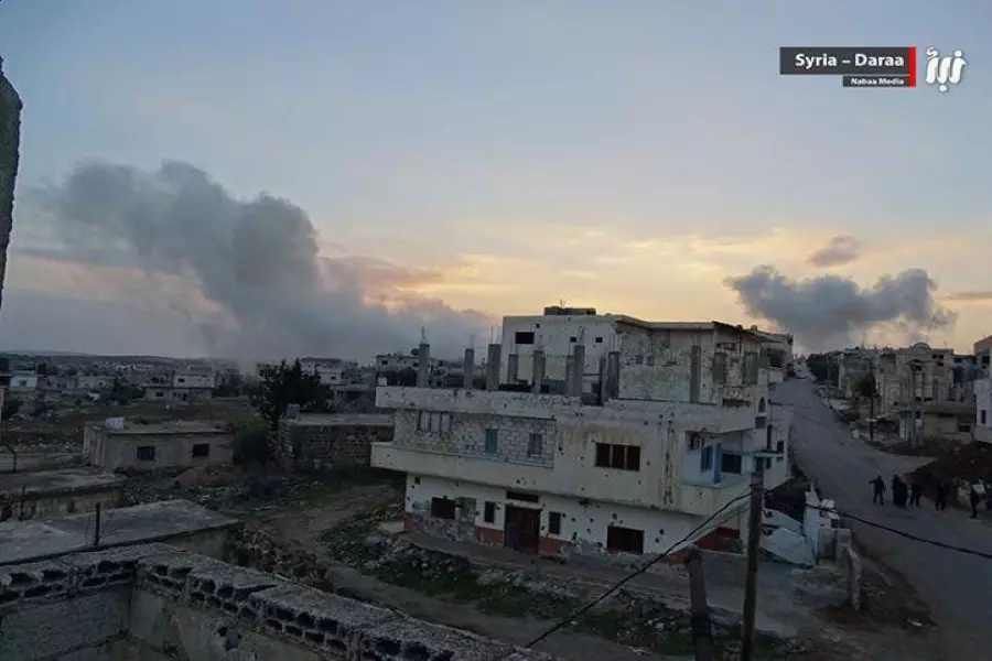 مدينة درعا تحت القصف ... صواريخ فيل وبراميل متفجرة وقذائف مدفعية