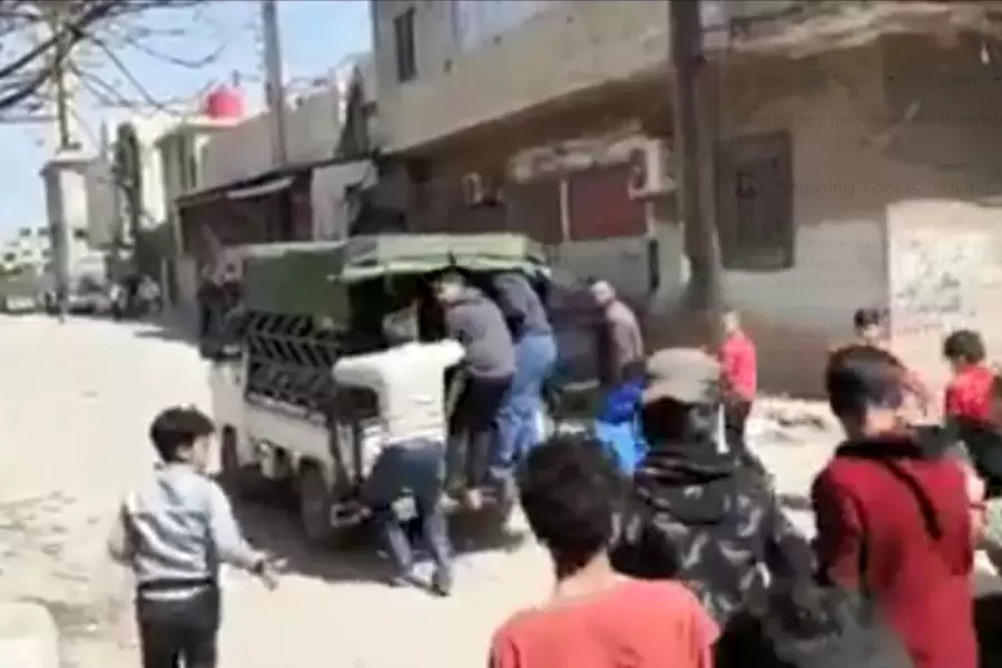 في "سوريا الأسد" مشاهد الركض والإذلال خلف رغيف الخبز (فيديو)