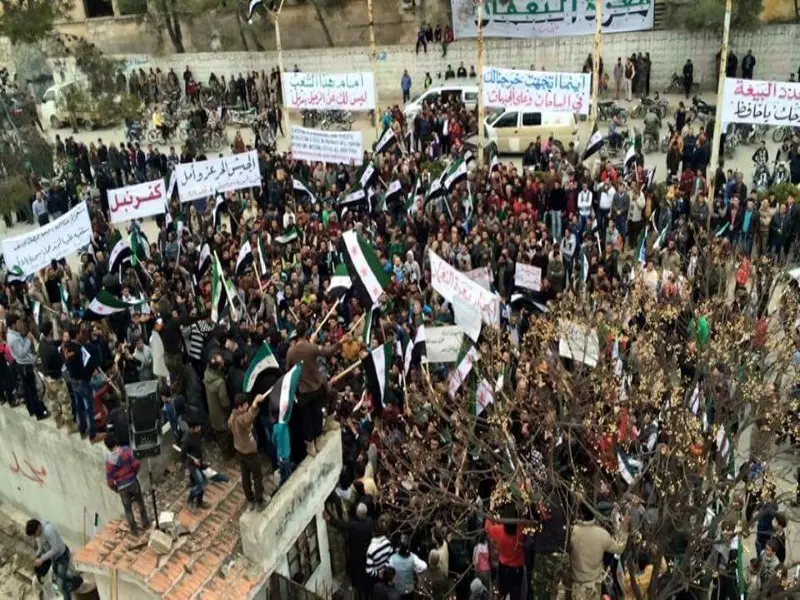 روح الثورة السلمية.. من جديد مظاهرات تعم محافظات عدة وسط استمرار خروقات قوات الأسد للهدنة