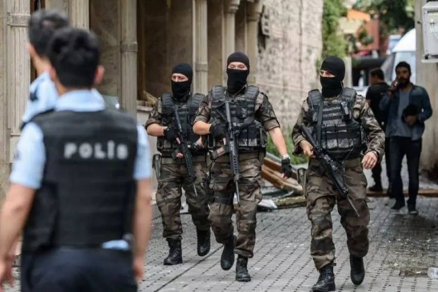 تركيا ... توقيف 25 أجنبيا بعملية أمنية طالت خلايا داعش بأنقرة