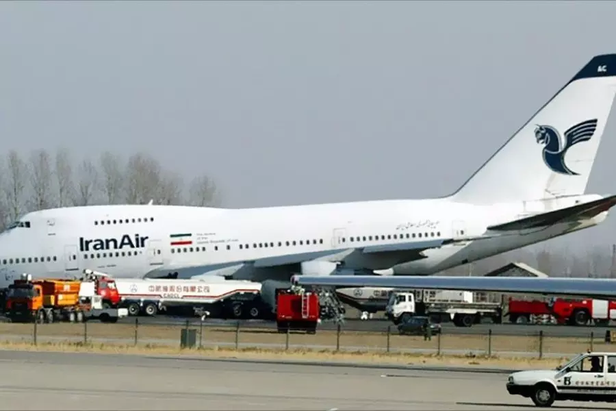 مسؤول إيراني يشتكي منع تزويد الطائرات الإيرانية بالوقود في المطارات الأجنبية