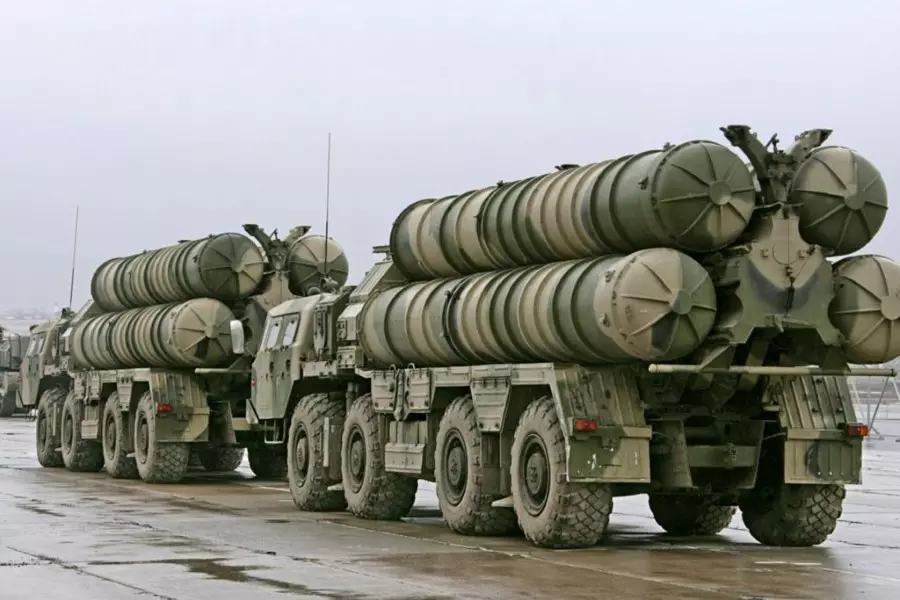 صحيفة روسية: موسكو سترسل 4 كتائب من منظومة صواريخ "إس-300" للدفاع الجوي إلى سوريا