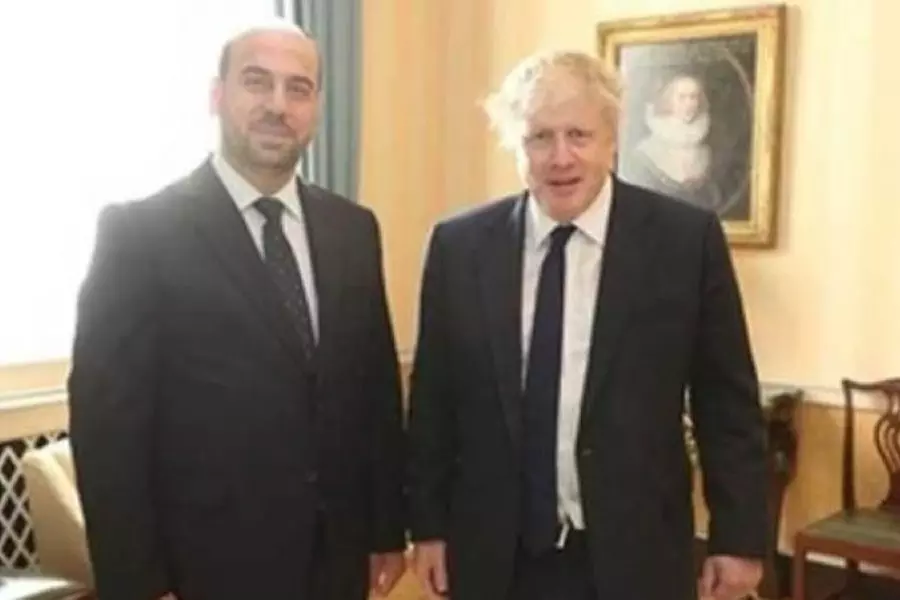 نصر الحريري يزور لندن ويلتقي جونسون لبحث الملف السوري