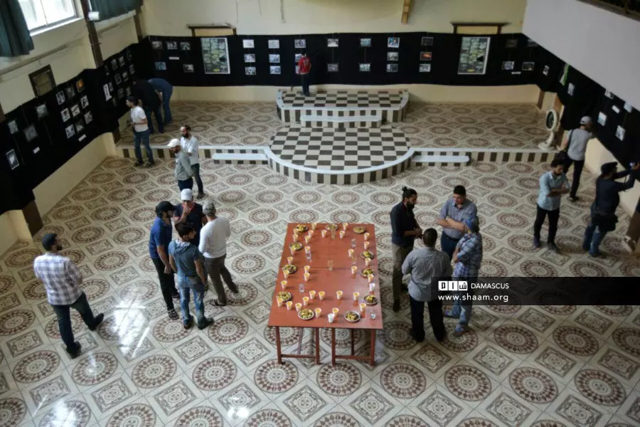 فريق ثوري جنوب دمشق يقيم معرضاً فنياً للصور الفوتوغرافية لعرض أبرز الأحداث الثورة السورية