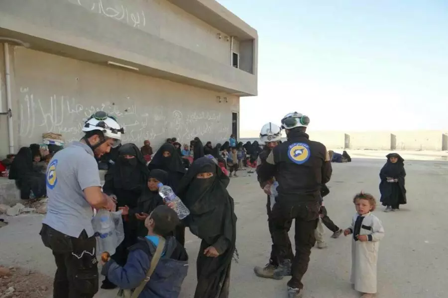 بعد أن خذلهم الجميع .... مدنيي عقيربات يخاطرون بأرواحهم للوصول لبر الأمان في ريف إدلب