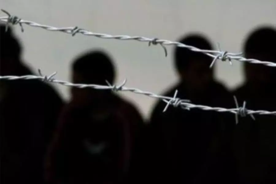 مجموعة العمل: النظام يغيب قسراً 150 امرأة وطفل من اللاجئين الفلسطينيين في سجونه