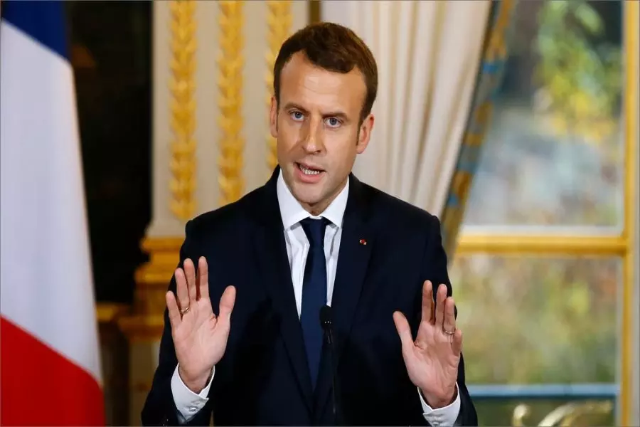 ماكرون يتعهد ببقاء القوات الفرنسية في سوريا والعراق لمحاربة تنظيم الدولة