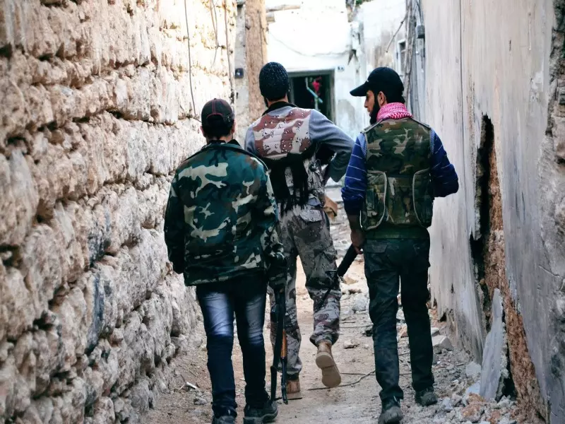 ثوار داريا يجرون عملية تبادل للجثث مع نظام الأسد