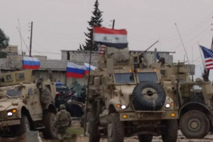 الدفاع الروسية توضح تفاصيل اعتراض قافلة أمريكية شرقي سوريا