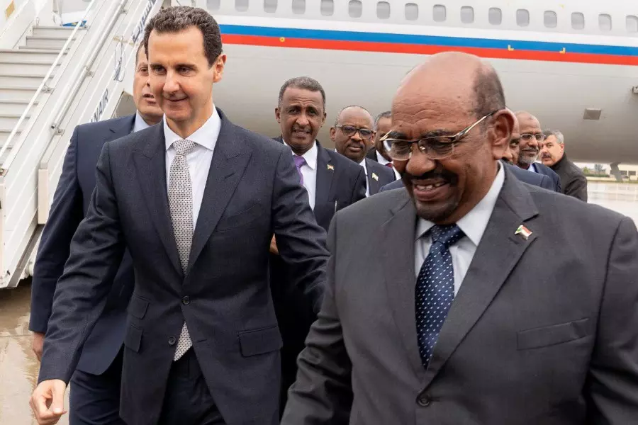 عن السيادة نتحدث.. رئيس دولة السودان تم "شحنه" لزيارة الأسد بطائرة روسية!!!