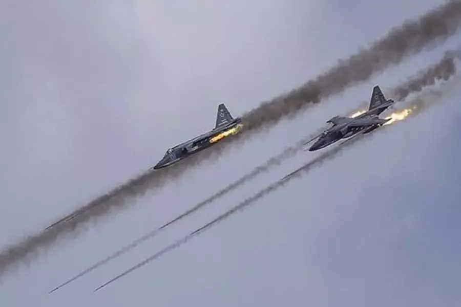 الطيران الروسي يقصف بلدة صيدا ويُخرج المشفى الميداني عن الخدمة