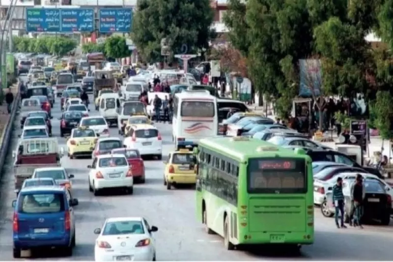 عبر صفقة حافلات إيرانية .. "عرنوس" يصدر الوعود بحل أزمة النقل الداخلي في سوريا