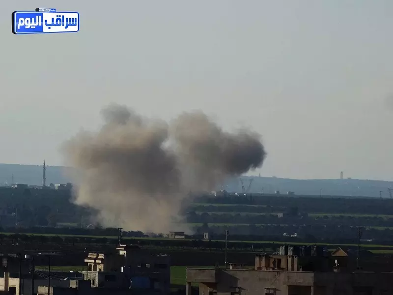 طائرات الأسد تقصف محيط مدينة إدلب تخوفا من عمل عسكري قادم