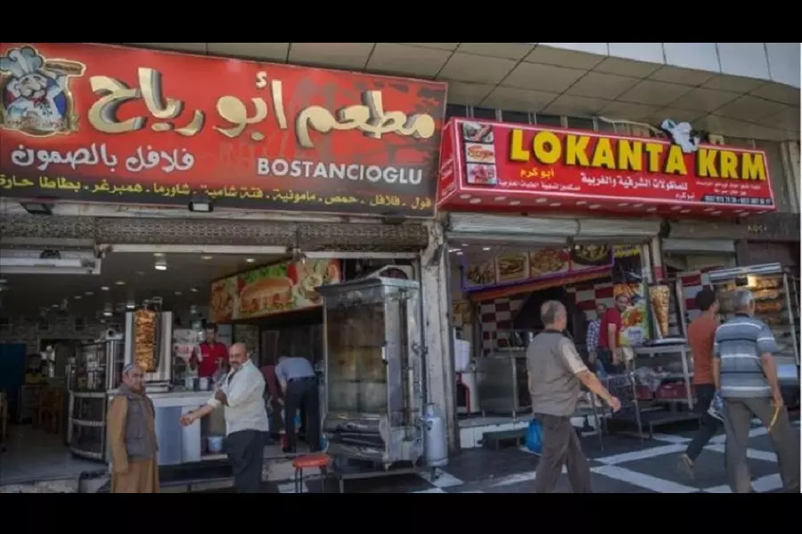 سوريون وأتراك يتقاسمون رغيف الخبز في شانلي أورفة