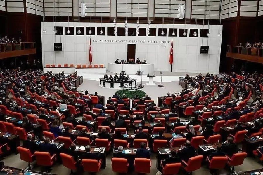بعد طلب رئاسي.. البرلمان التركي يناقش تمديد قرار "العمليات العسكرية"