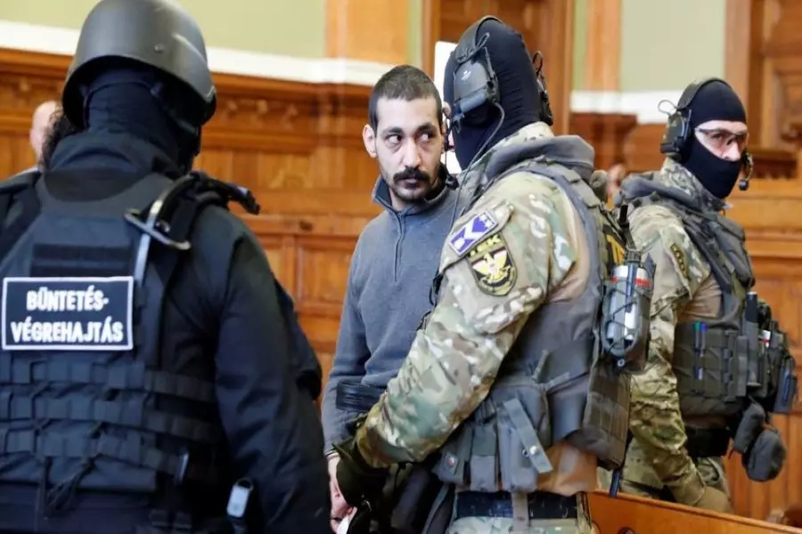 محاكمة سوري في المجر بتهمة الانتماء لداعش وقطع الرؤوس