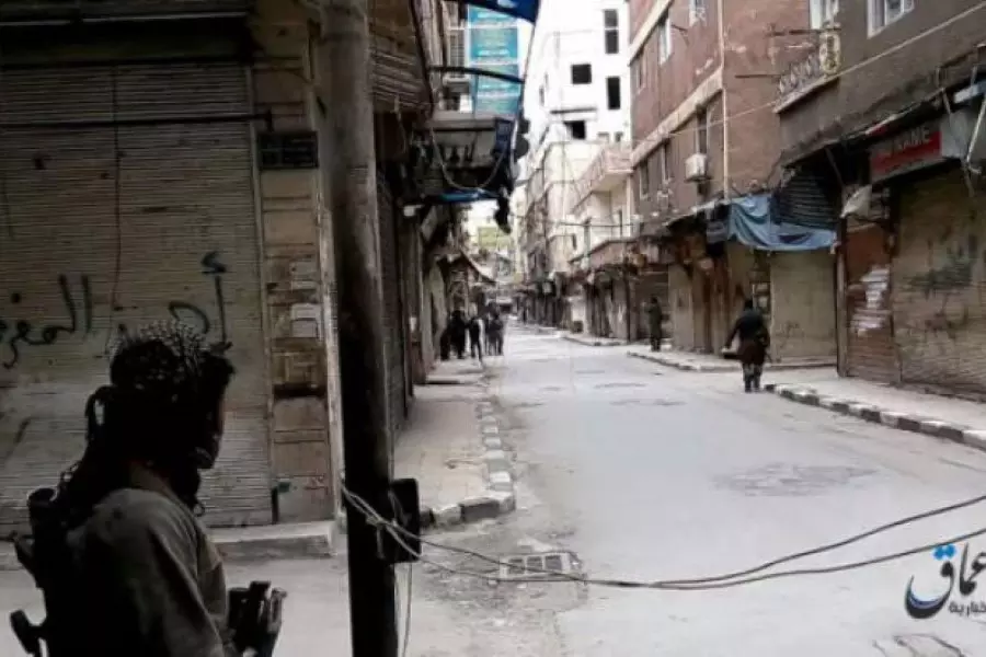 أنباء عن خروج عائلات مقاتلي "الدولة" من اليرموك ومصادر: التنظيم طلب الخروج بكامل سلاحه حتى الثقيل