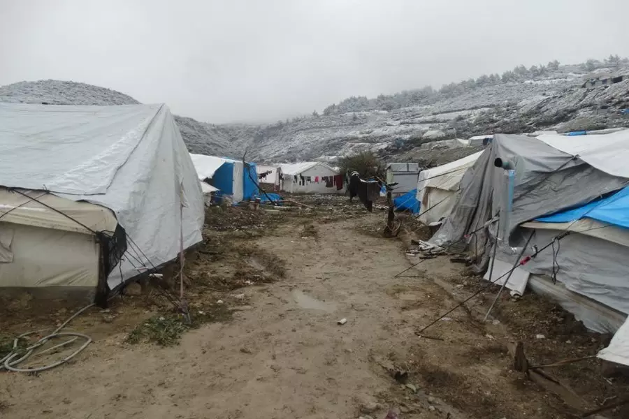 رغم النداءات.. معاناة مستمرة في مخيمات النزوح بالشمال السوري