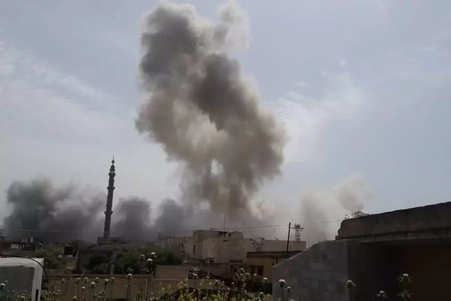 بعد الطيران الروسي والمدفعية .. طيران البراميل المروحي يعود لقصف ريف حماة