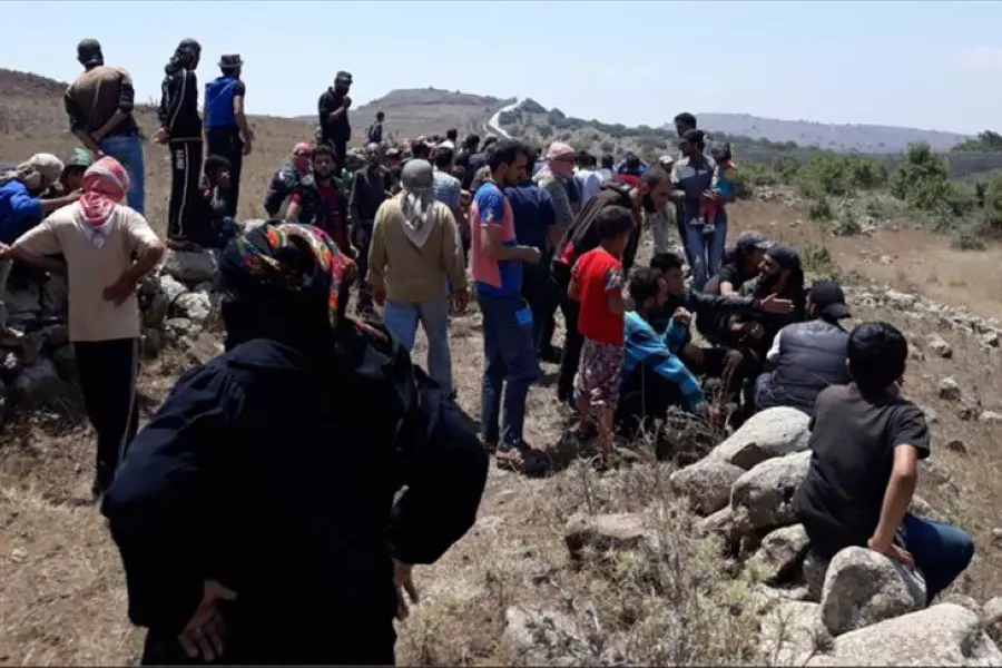 جيش الاحتلال الإسرائيلي يطالب لاجئين سوريين بالابتعاد عن حدود الأراضي المحتلة