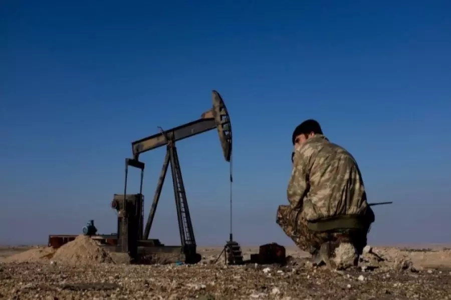 الحكومة المؤقتة: "قسد" تسيطر على نحو 90 بالمئة من حقول النفط بسوريا