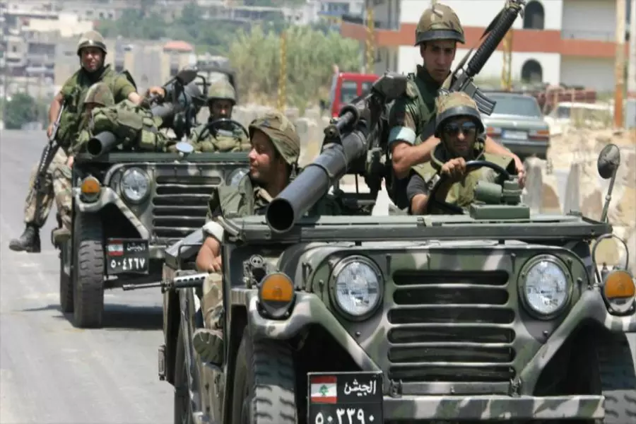 مزيداً من الاعتقال العشوائية .. جيش لبنان ينفذ مداهمات على تجمعات السوريين و ٥٠ شخصاً أحدث الضحايا