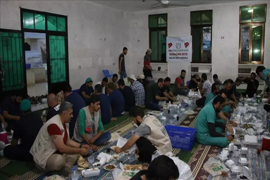 هيئة الإغاثة التركية تقيم إفطار جماعي للكوادر الطبية في ريف إدلب
