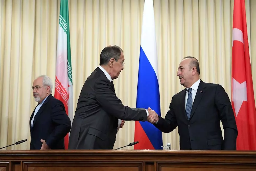 تركيا و روسيا يرحبان بمشاركة أمريكية في “الاستانة” و اهمال تام لرفض ايران