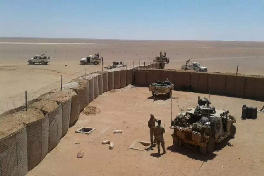 القوات الأمريكية تدفع بتعزيزات عسكرية لمنطقة التنف من الجهة العراقية