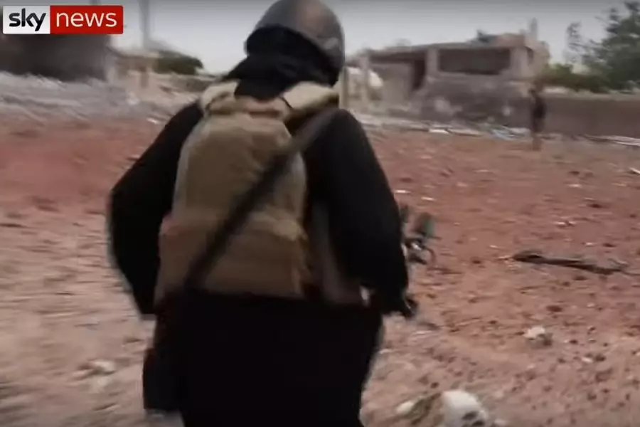 قوات الأسد تستهدف فريقاً صحفياً لـ "سكاي نيوز" البريطانية جنوب إدلب والقناة تؤكد الاستهداف