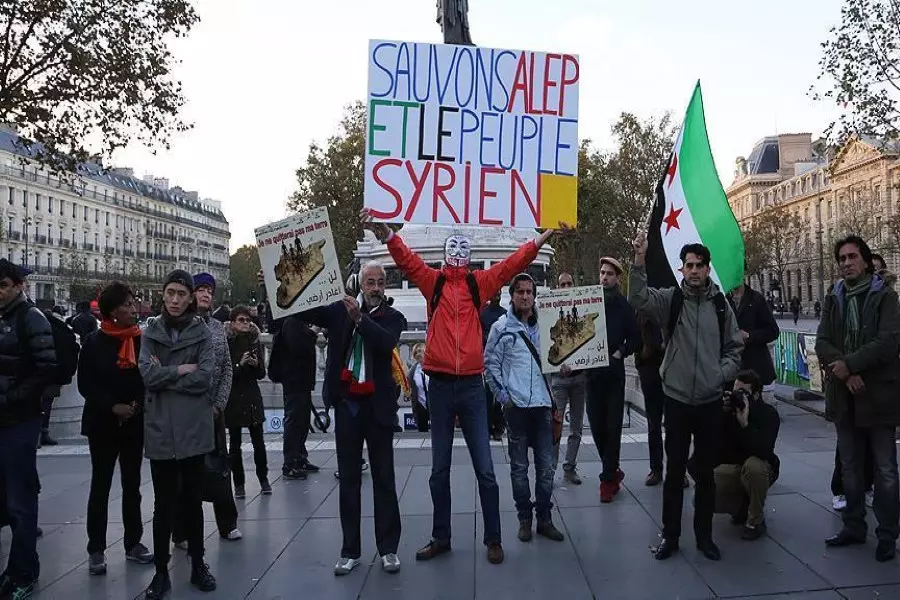 وقفة احتجاجية في باريس على القصف "الأسدي - الروسي" الذي يستهدف مدينة حلب
