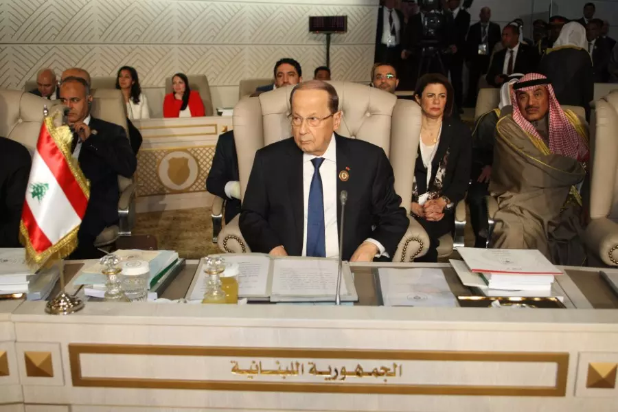 عون في قمة تونس يحذر من فرض واقع سياسي وجغرافي جديد بسبب إسرائيل