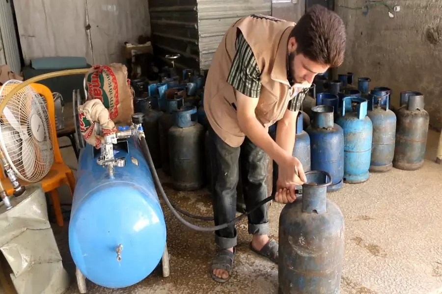 في ظل الحصار الخانق ... مدنيو الغوطة يحصلون على مصادر جديدة للطاقة