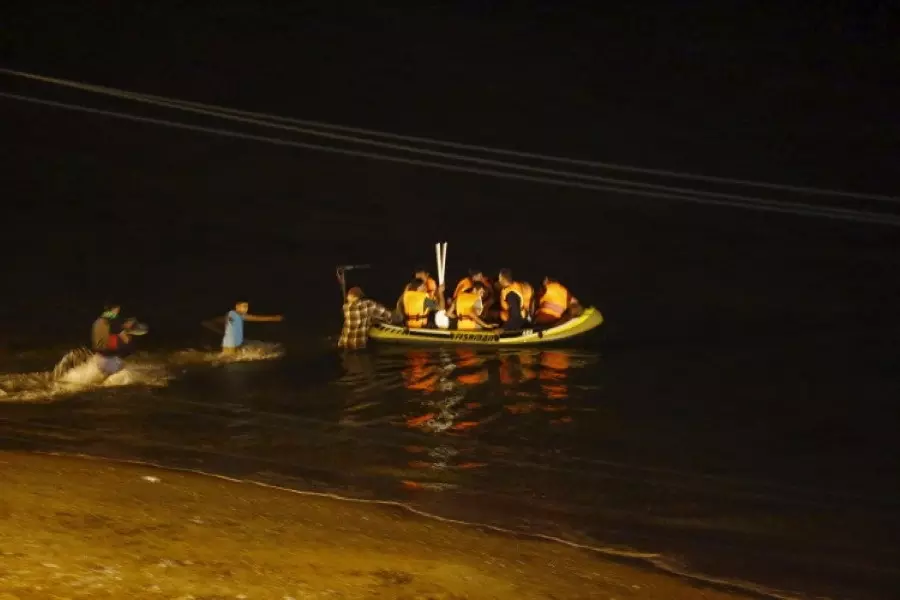 ثلاثة سوريين يعودون سباحة إلى تركيا بعد طردهم من قبل القوات اليونانية