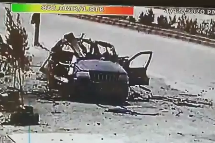 إعلام إيراني ينشر فيديو لاستهداف سيارة لـ "حزب الله" قرب الحدود السورية