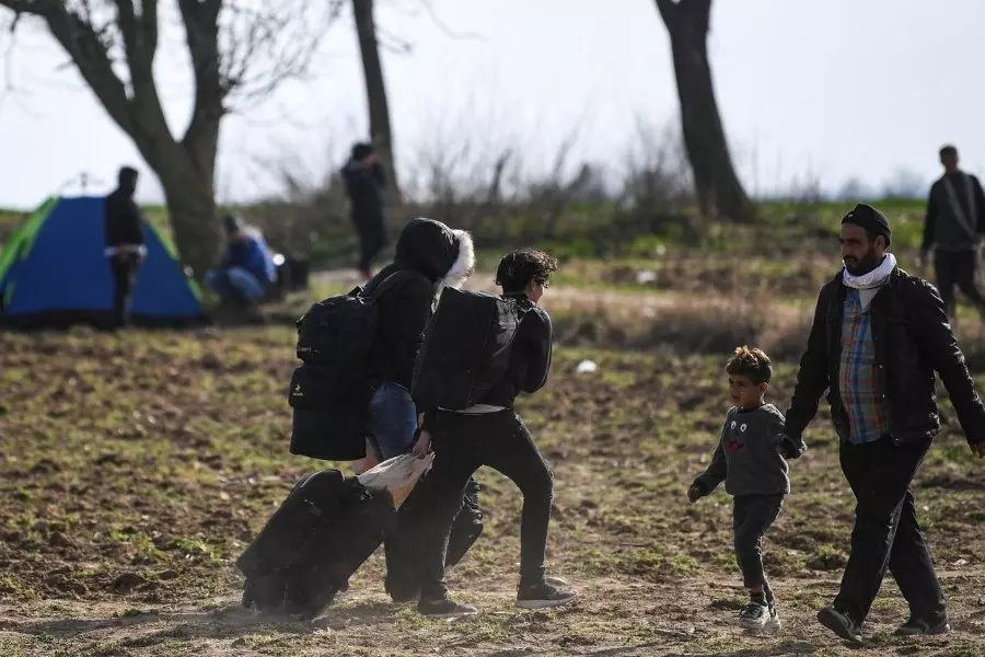 الائتلاف يطالب المجتمع الدولي بتحمل مسؤولياته تجاه اللاجئين العالقين باليونان