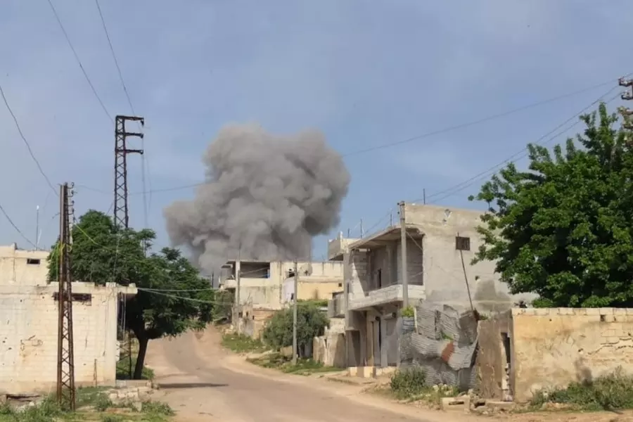 قوات الأسد تستهدف مركزاً للدفاع المدني في كفرنبودة بريف حماة
