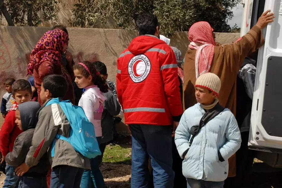 الهلال الأحمر يجلي حالتين مرضيتين فقط من الغوطة إلى مشافي العاصمة دمشق