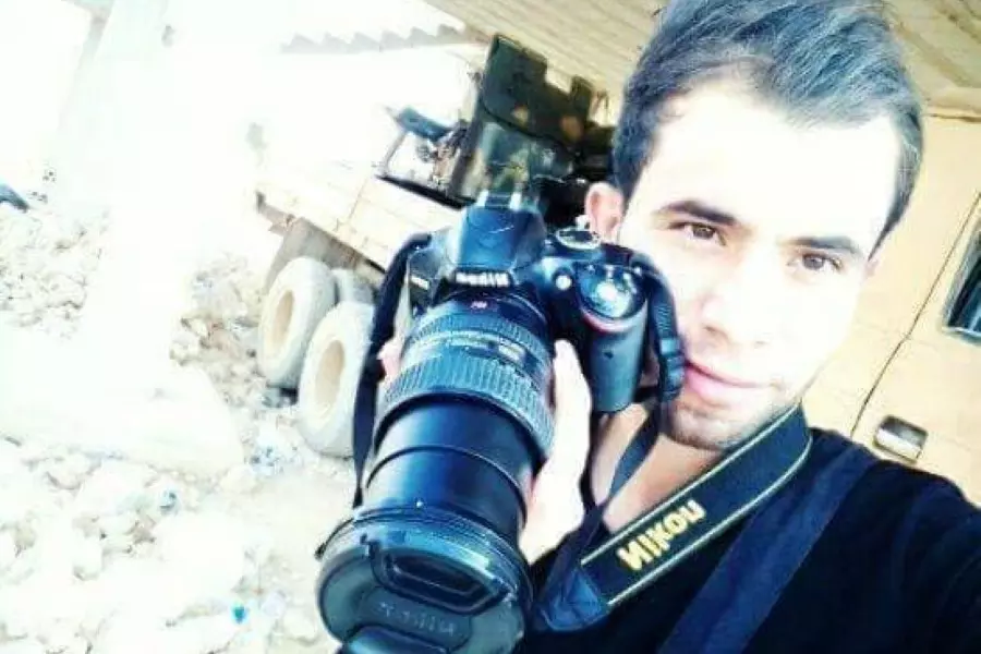 استشهاد الناشط "أمجد باكير" بقصف جوي لطيران النظام على جبهة ريف حماة