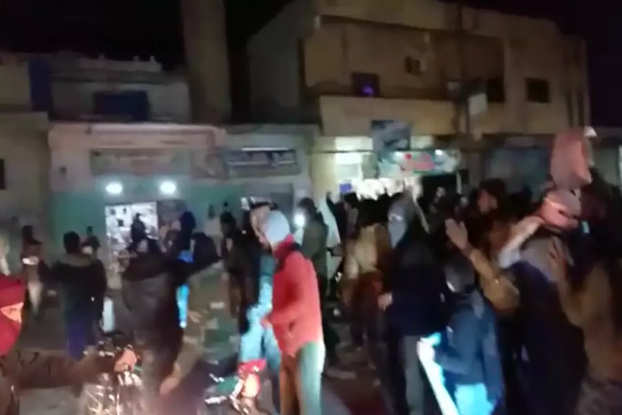 بعد درعا البلد ... خروج مظاهرة في "طفس" للمطالبة بإسقاط الأسد ووقف القصف على الشمال السوري