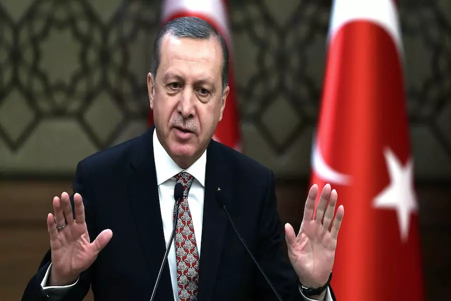أردوغان يتطلع الى تراجع أمريكي عن قرار تسليح وحدات الحماية الكردية