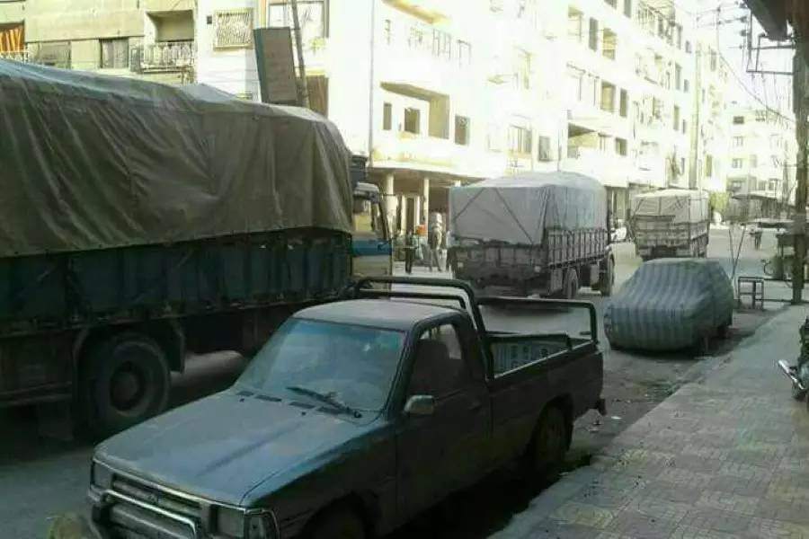 دخول قافلة مواد غذائية إلى الغوطة الشرقية عبر معبر "مخيم الوافدين"