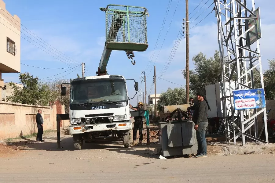 مشاريع محلية لإعادة ترميم شبكة الكهرباء في مدينة صيدا بريف درعا