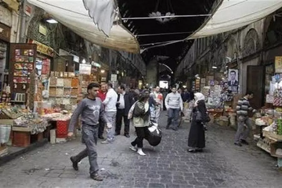 إحتجاجًا على إنهيار الليرة.. تجار يغلقون محالهم في دمشق