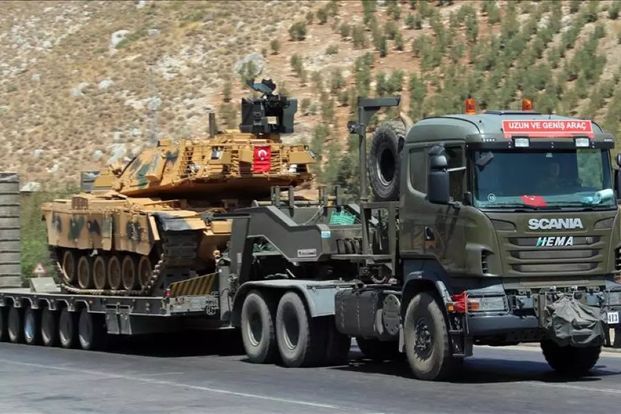 تعزيزات عسكرية إضافية للقوات التركية تصل الحدود مع سوريا